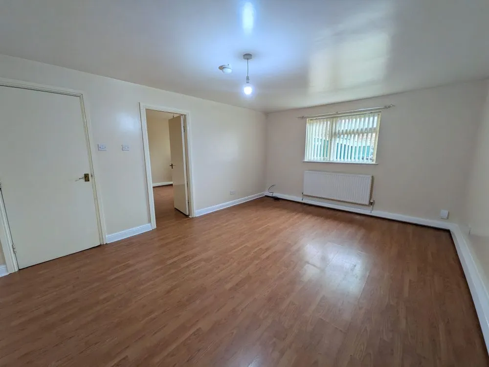 8, 8a, 8b Trenholme Avenue Bradford, BD6 2NJ