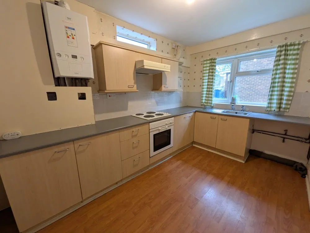 8, 8a, 8b Trenholme Avenue Bradford, BD6 2NJ