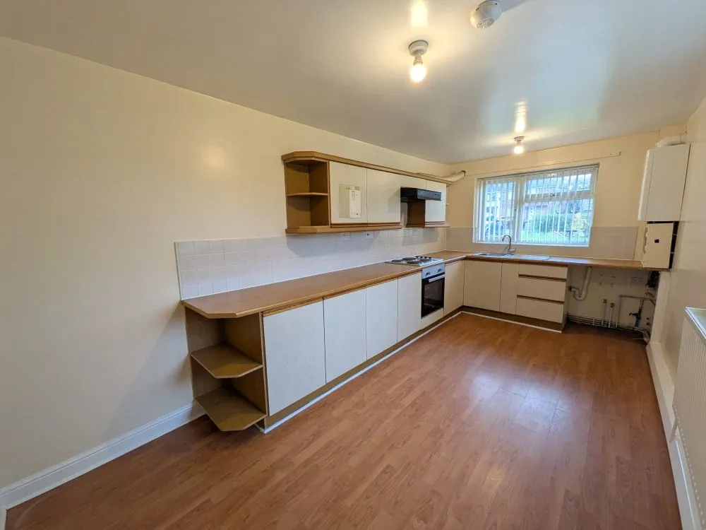 8, 8a, 8b Trenholme Avenue Bradford, BD6 2NJ