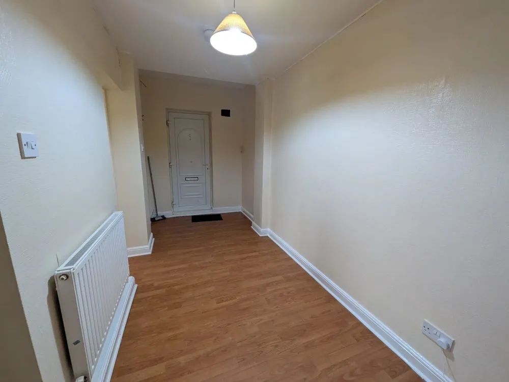 8, 8a, 8b Trenholme Avenue Bradford, BD6 2NJ