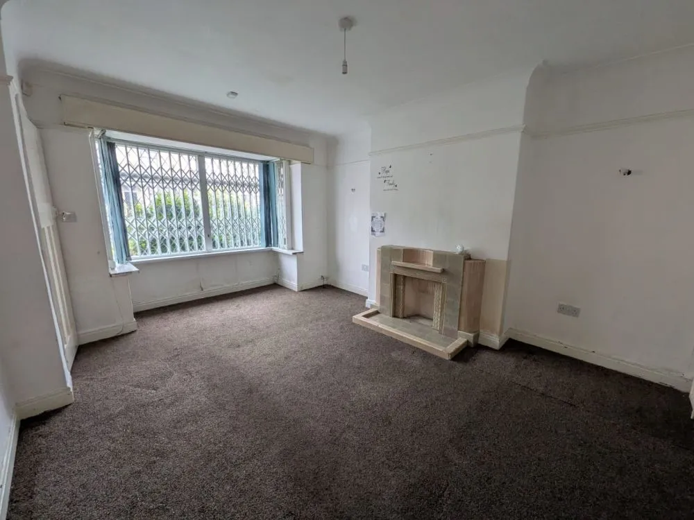 13 Chelmsford Terrace Bradford, BD3 8AG