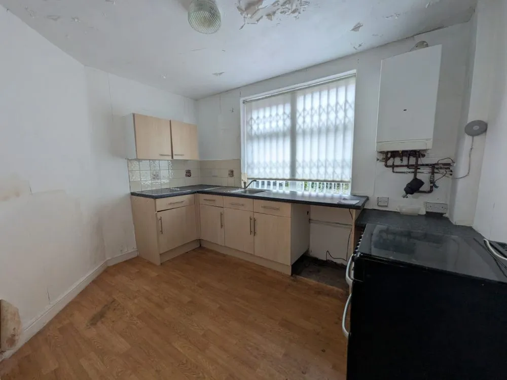 13 Chelmsford Terrace Bradford, BD3 8AG
