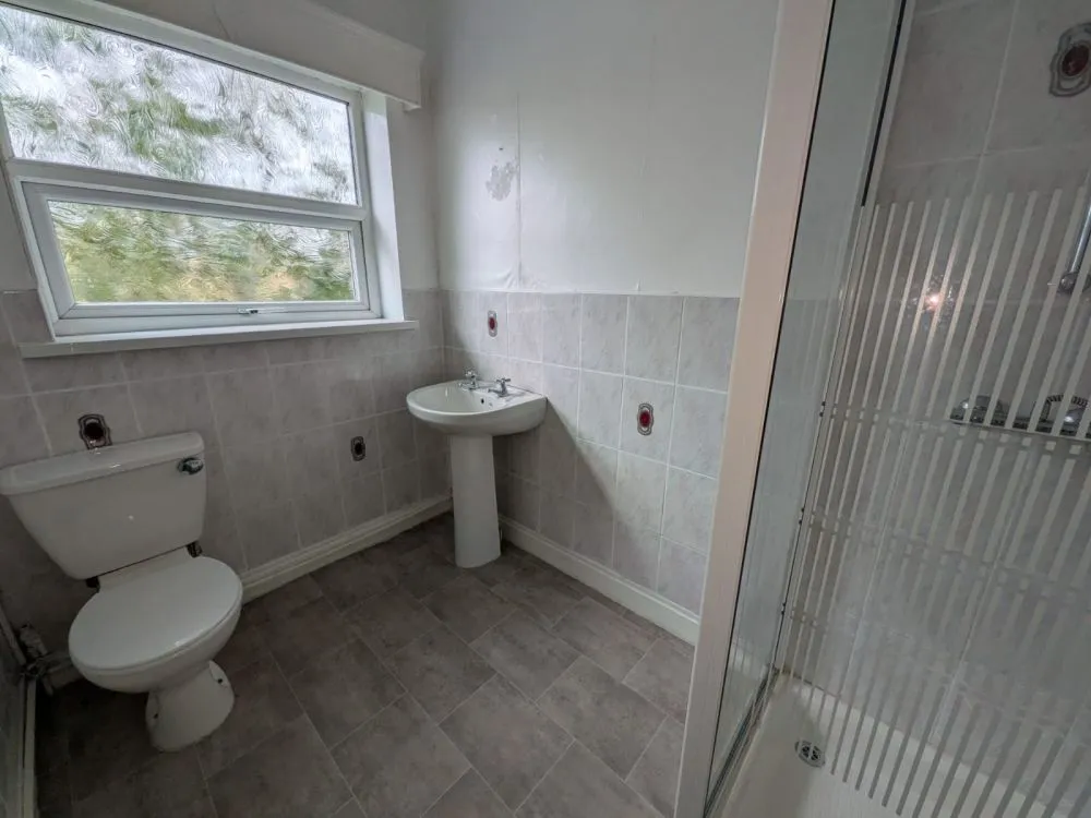13 Chelmsford Terrace Bradford, BD3 8AG