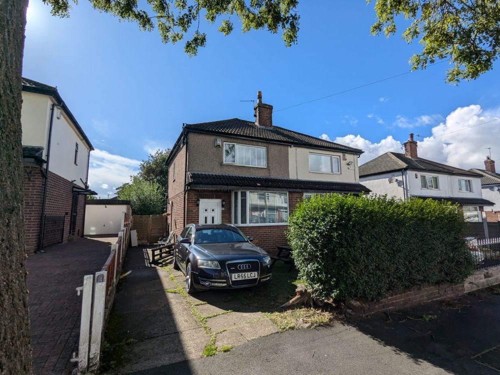 34, Laverton Road Bradford, BD4 7RD