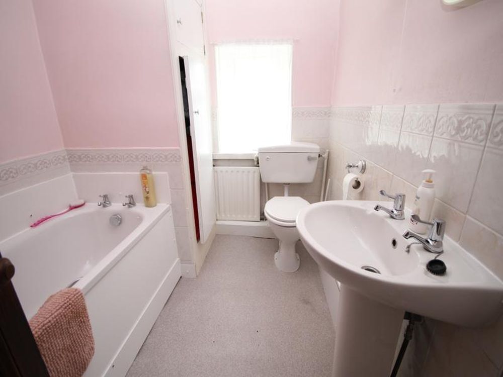 40, Westfield Lane Idle, Bradford, BD10 8PY