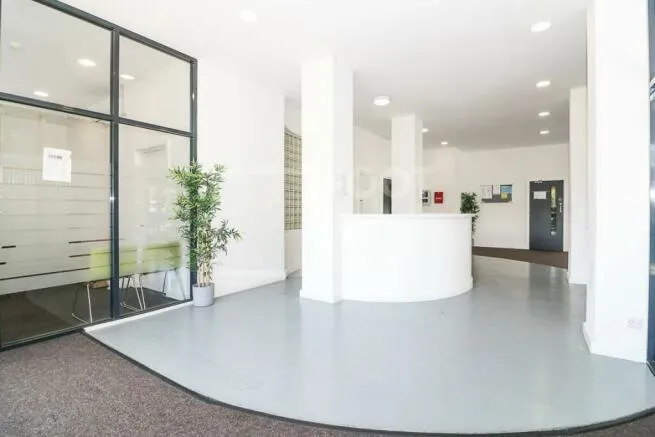 230 Sunbridge Road Bradford,  BD1 2HQ