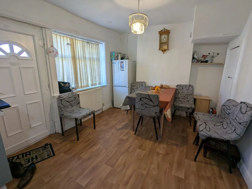 244, Haworth Road Bradford, BD9 6NS