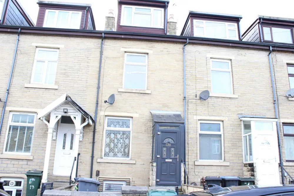 19 Hoxton Street Bradford,  BD8 9NG