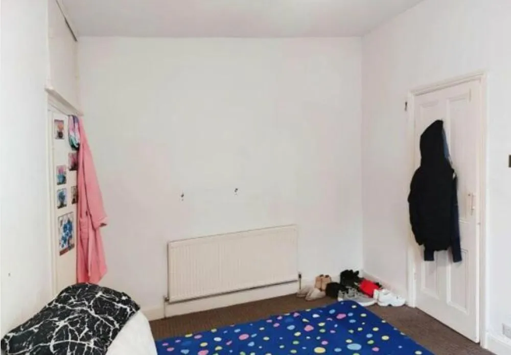 59 Grantham Road Bradford,  BD7 1RN