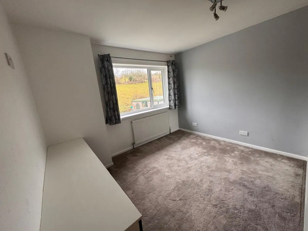 135 March Cote Lane Bingley,  BD16 1TB