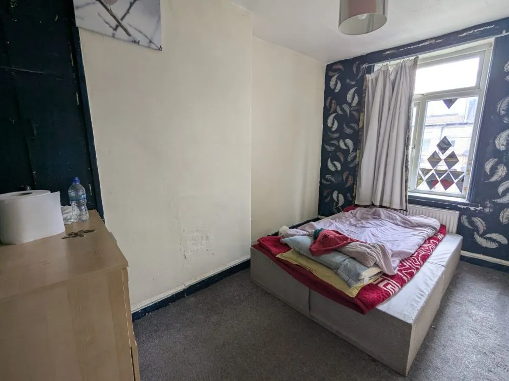 53, Sandford Road Bradford, BD3 9NT