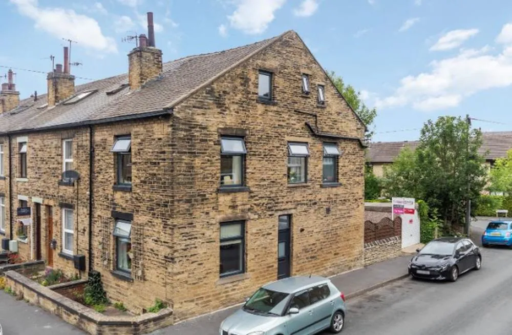 29, Ashgrove Greengates, Bradford, BD10 0BP