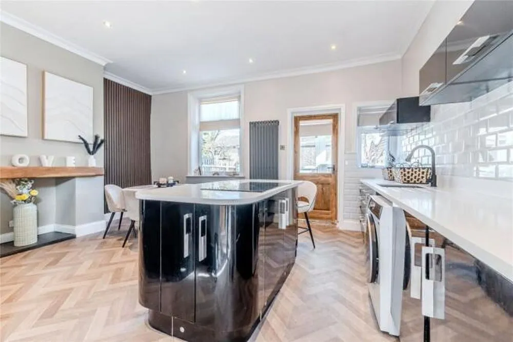 29, Ashgrove Greengates, Bradford, BD10 0BP