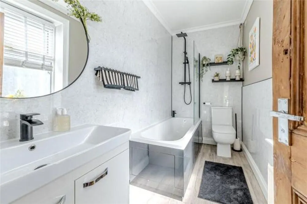 29, Ashgrove Greengates, Bradford, BD10 0BP