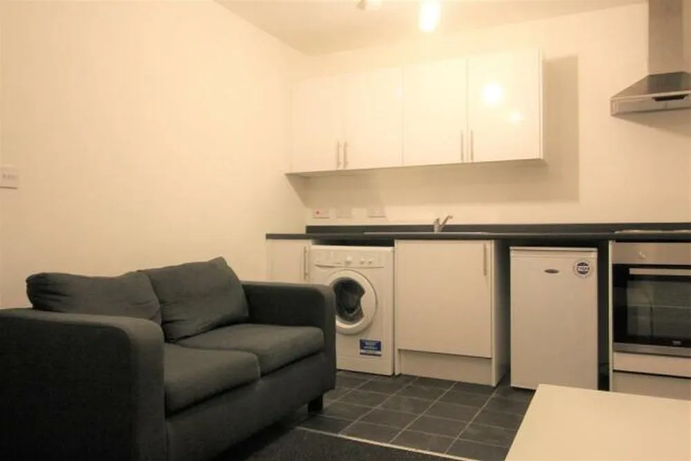 B01, Cheapside Chambers Bradford, BD1 4HP