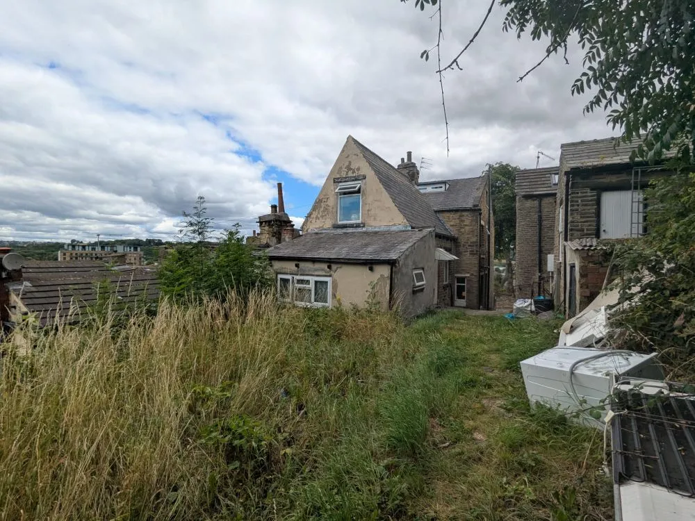 60 Huddersfield Road Brighouse,  HD6 3RD