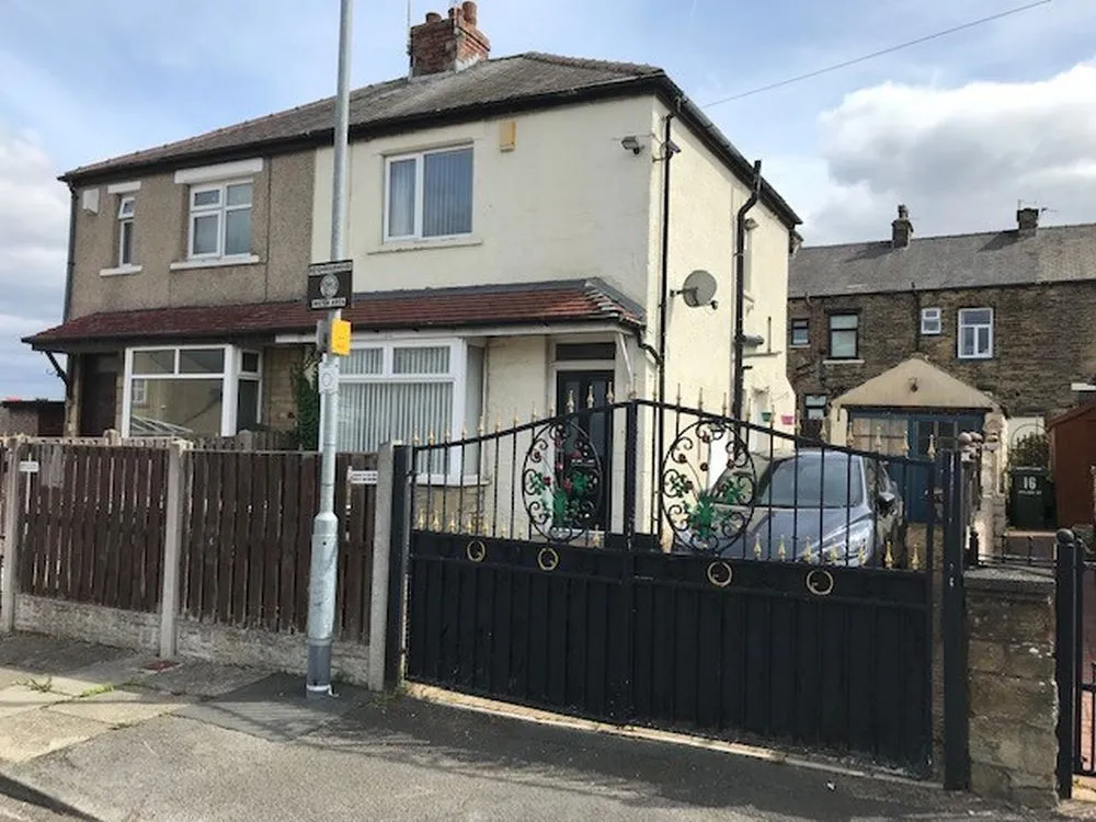 18, Anlaby Street Bradford, BD4 8PS