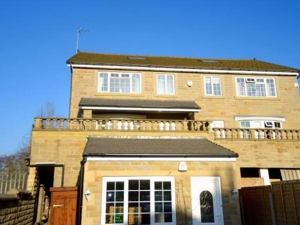 47, Norfolk Street Batley, WF17 7SA
