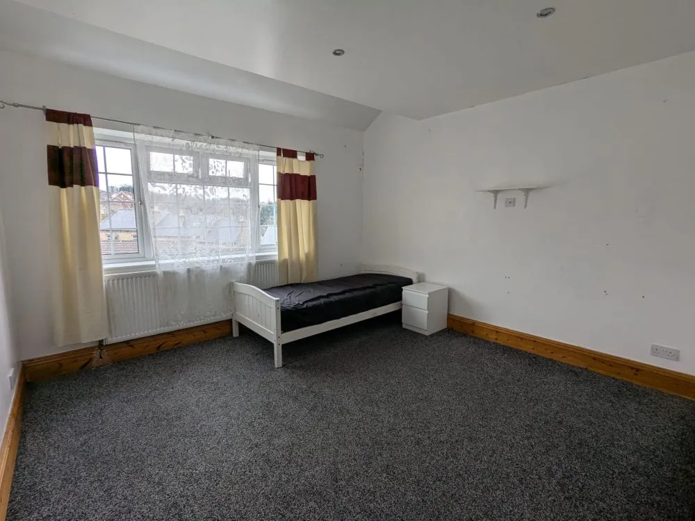 47, Norfolk Street Batley, WF17 7SA