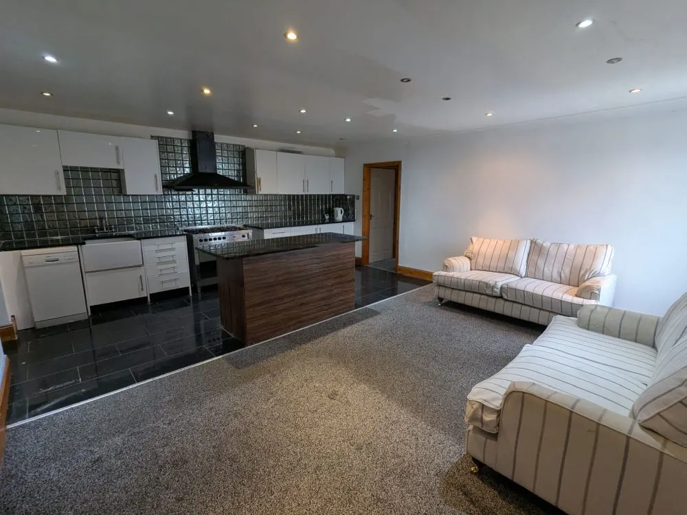47, Norfolk Street Batley, WF17 7SA