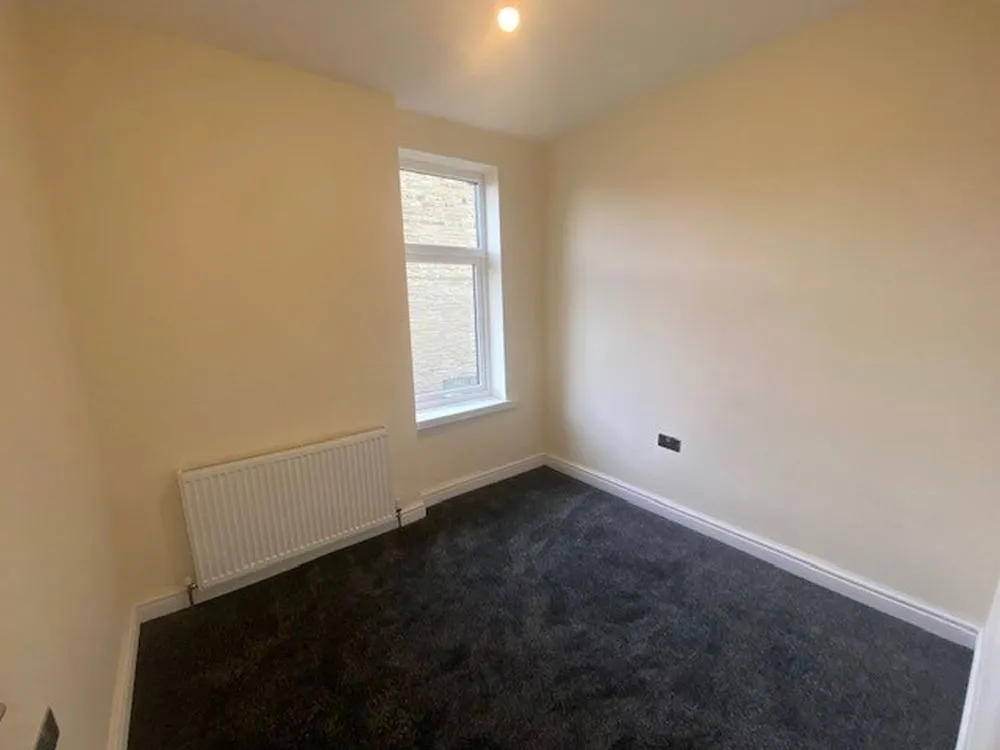 4 Clough Street Bradford,  BD5 8BG