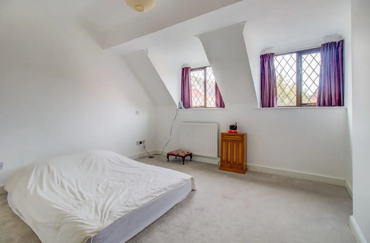 Harris Mews, Henley-in-Arden, West Midlands, B95 5DN - Online Auctions