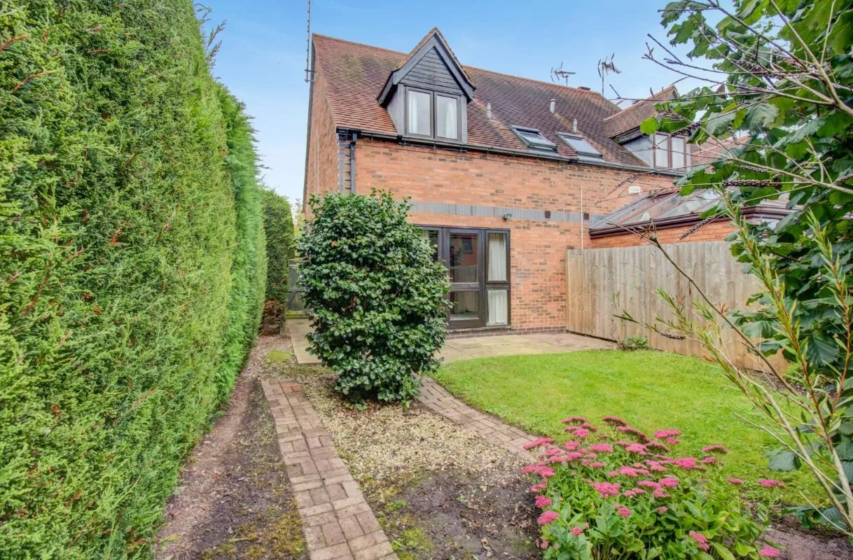 Harris Mews, Henley-in-Arden, West Midlands, B95 5DN - Online Auctions