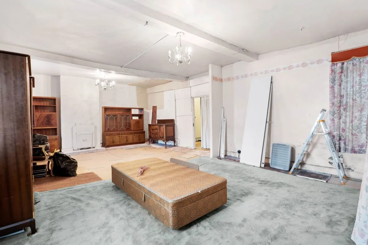 Port Street, Evesham, Worcestershire, WR11 1AP - Online Auctions