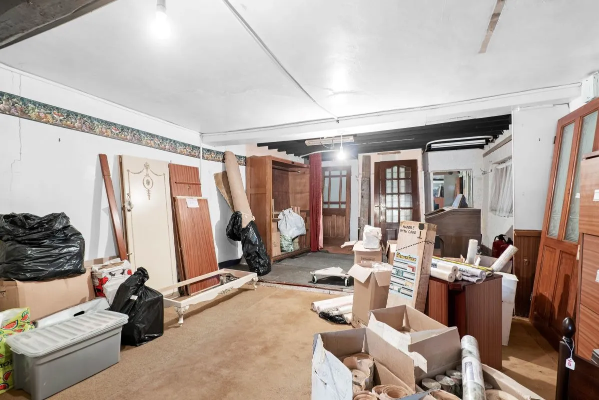 Port Street, Evesham, Worcestershire, WR11 1AP - Online Auctions