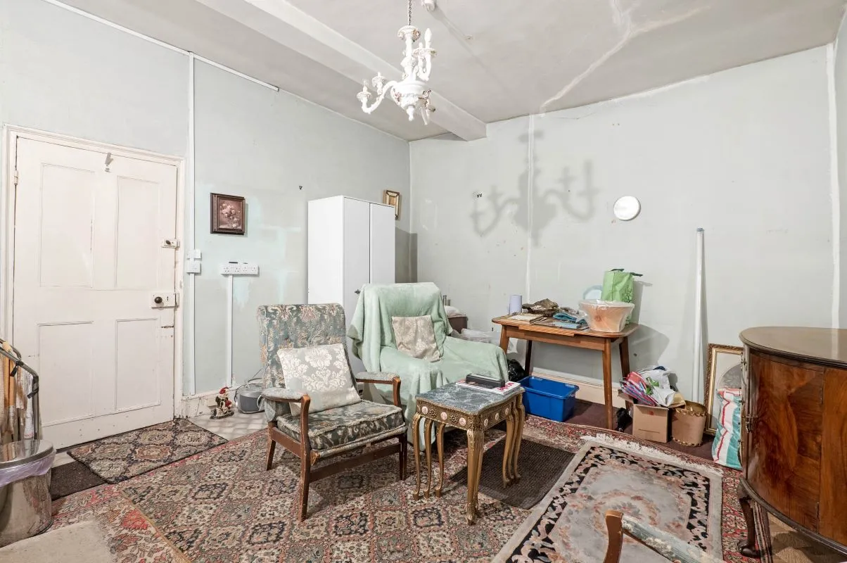 Port Street, Evesham, Worcestershire, WR11 1AP - Online Auctions