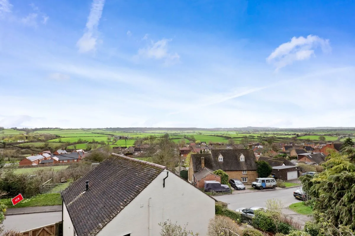 White House, School Hill, Napton, Southam, Warwickshire, CV47 8NN - Online Auctions
