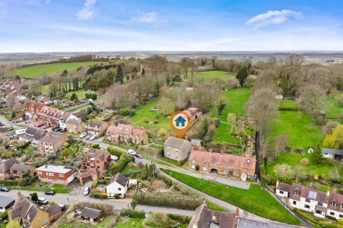 White House, School Hill, Napton, Southam, Warwickshire, CV47 8NN - Online Auctions