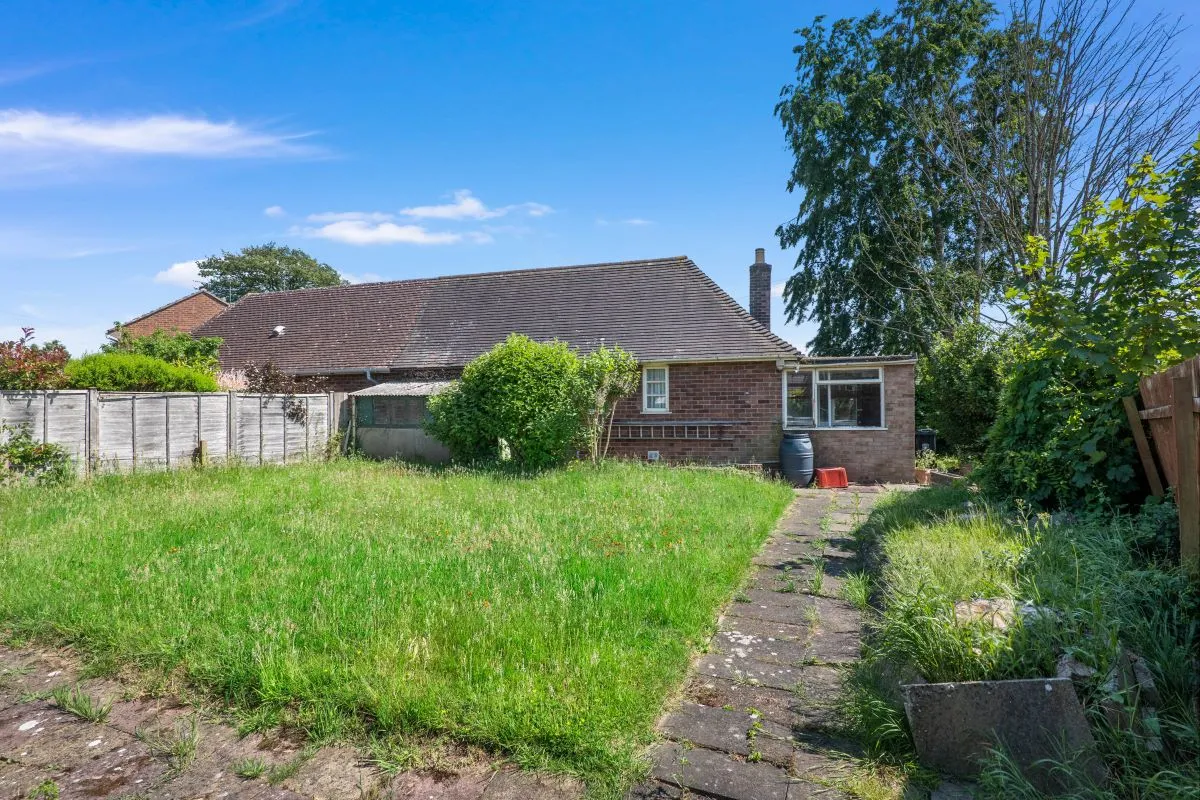 St. Nicholas Road, Radford Semele, Leamington Spa, Warwickshire, CV31 1UN - Online Auctions