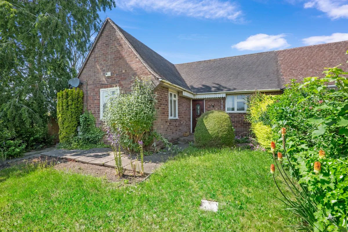 St. Nicholas Road, Radford Semele, Leamington Spa, Warwickshire, CV31 1UN - Online Auctions