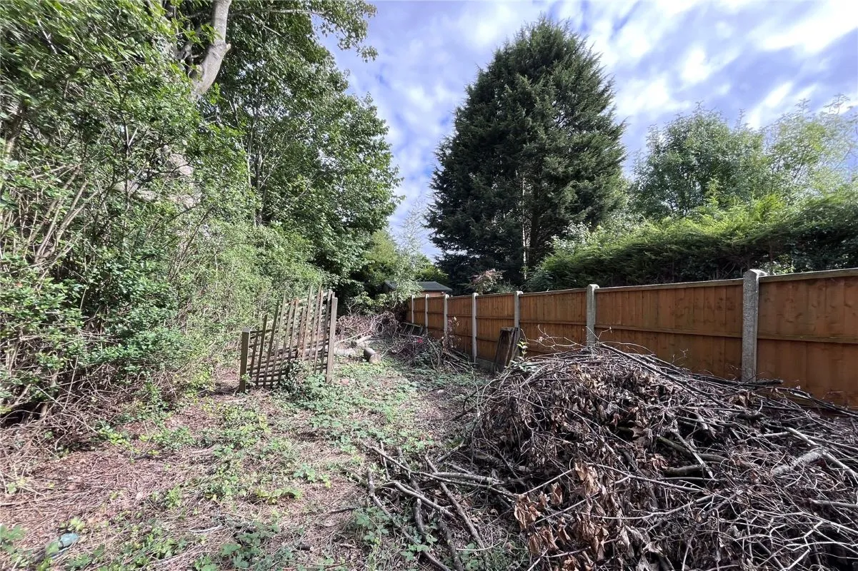 Oak Hill, Wolverhampton, West Midlands, WV3 9AE - Online Auctions