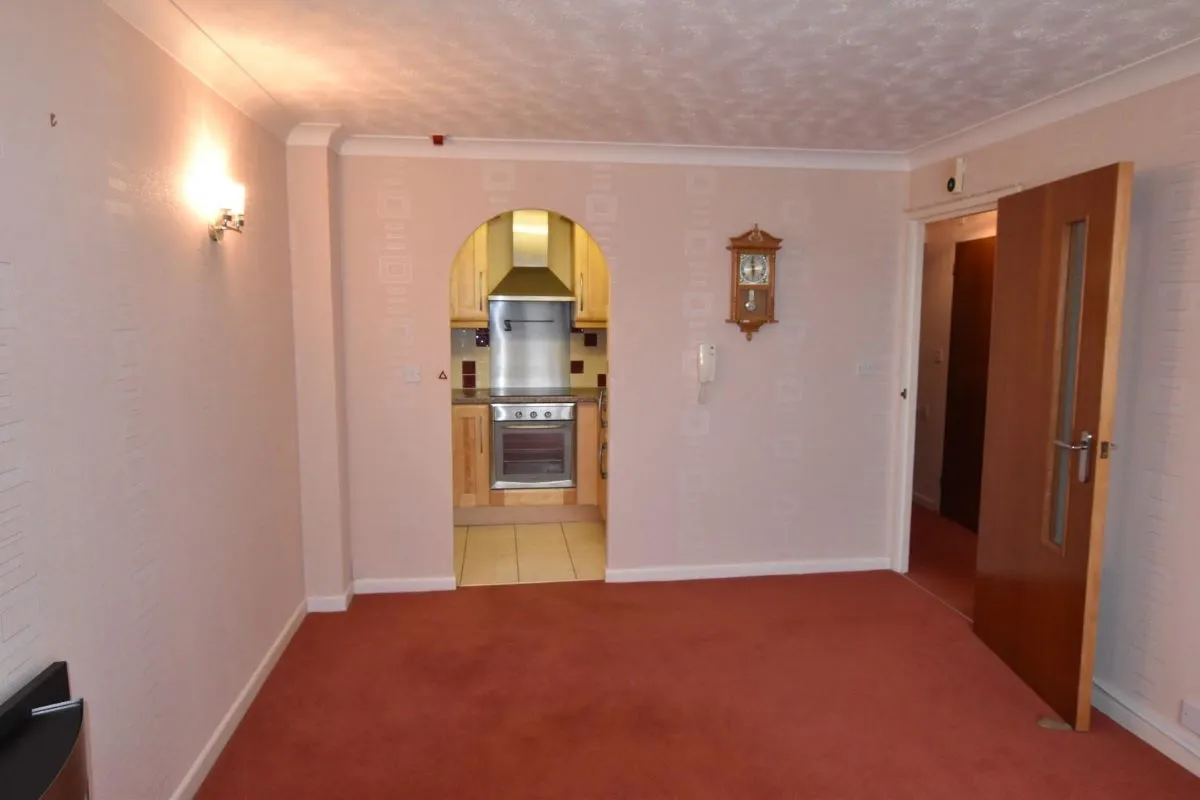 30 Homewelland House, Leicester Road, Market Harborough, Leicestershire, LE16 7BT - Online Auctions