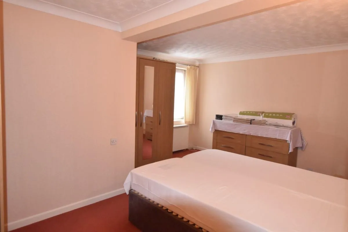 30 Homewelland House, Leicester Road, Market Harborough, Leicestershire, LE16 7BT - Online Auctions