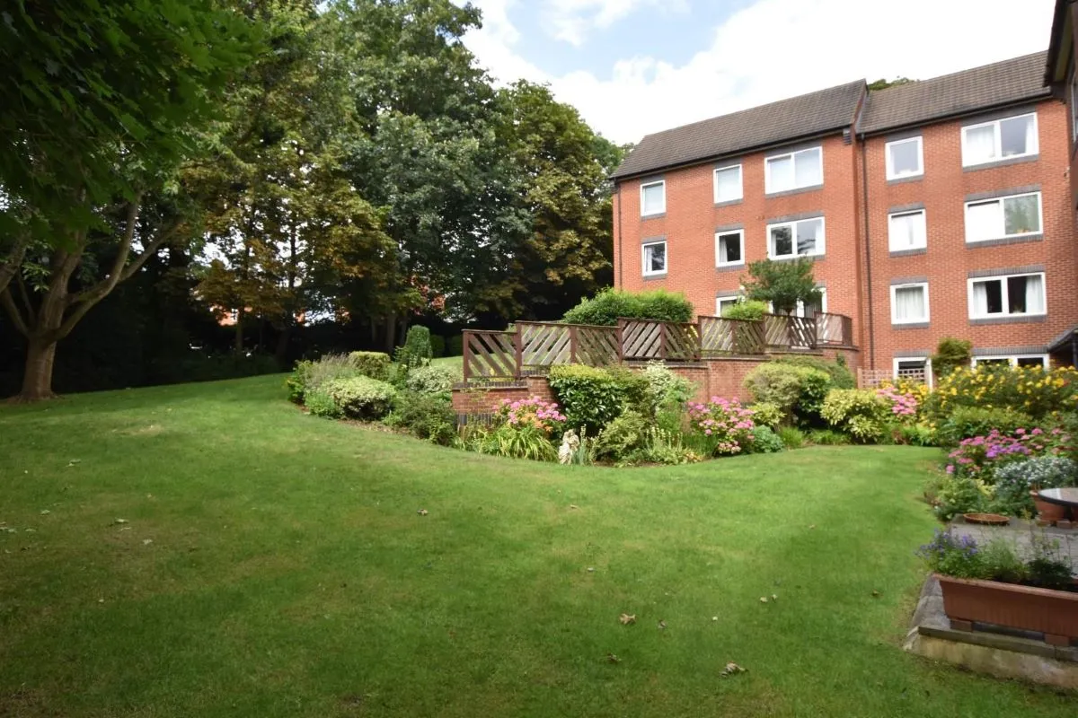 30 Homewelland House, Leicester Road, Market Harborough, Leicestershire, LE16 7BT - Online Auctions