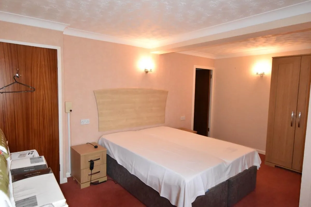 30 Homewelland House, Leicester Road, Market Harborough, Leicestershire, LE16 7BT - Online Auctions