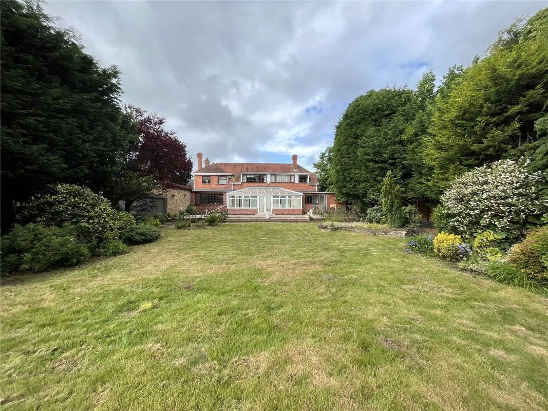Oakfield Road, Kidderminster, Worcestershire, DY11 6PL - Online Auctions