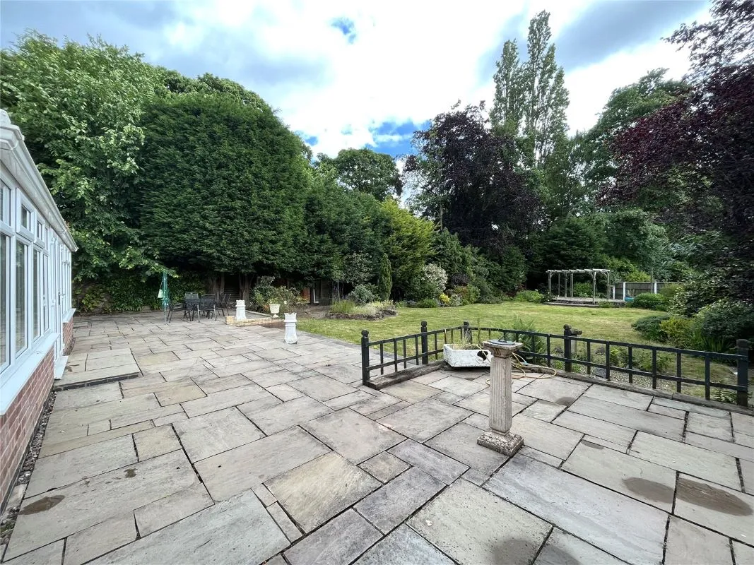 Oakfield Road, Kidderminster, Worcestershire, DY11 6PL - Online Auctions