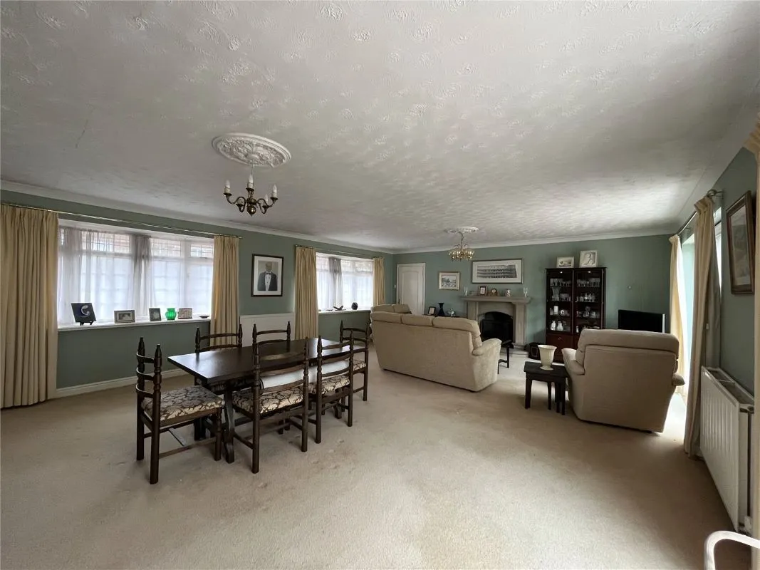 Oakfield Road, Kidderminster, Worcestershire, DY11 6PL - Online Auctions