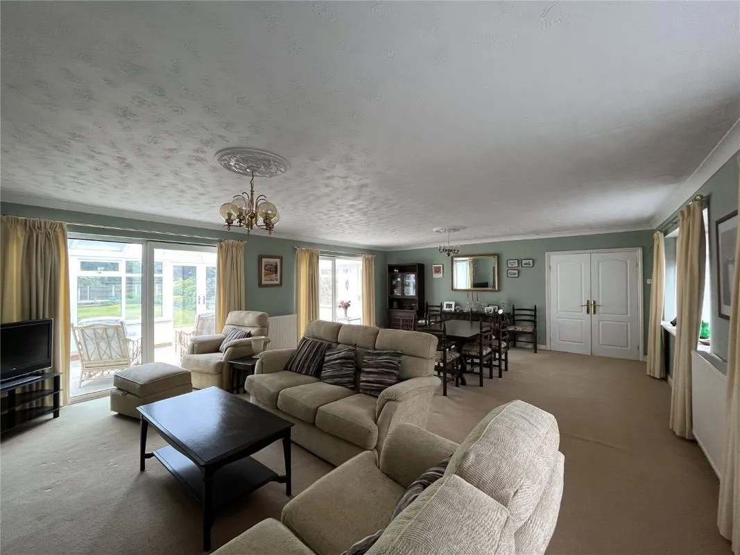 Oakfield Road, Kidderminster, Worcestershire, DY11 6PL - Online Auctions