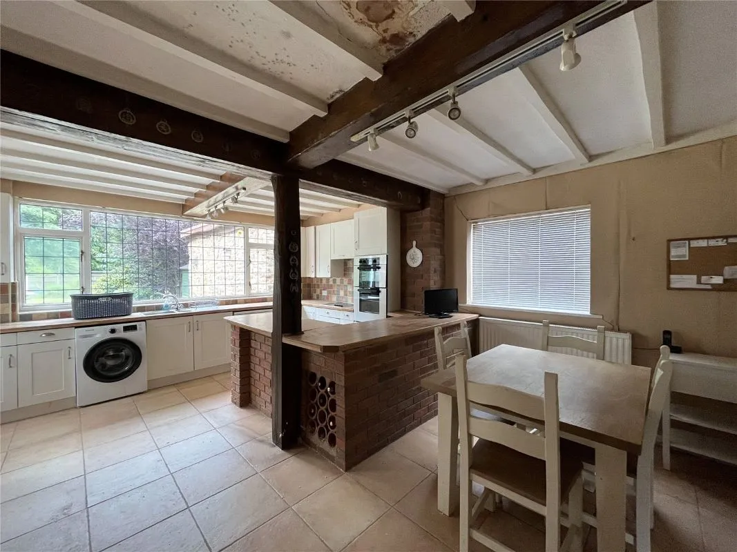 Oakfield Road, Kidderminster, Worcestershire, DY11 6PL - Online Auctions