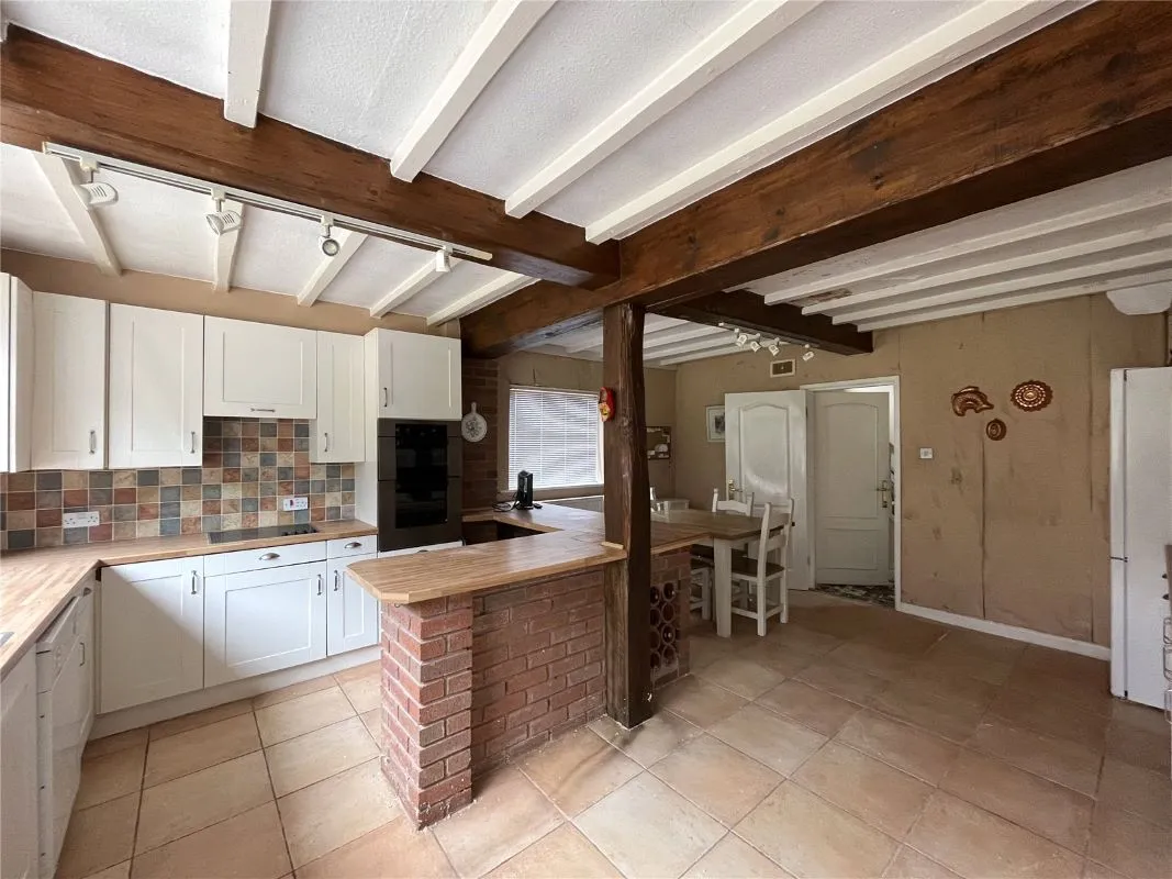 Oakfield Road, Kidderminster, Worcestershire, DY11 6PL - Online Auctions