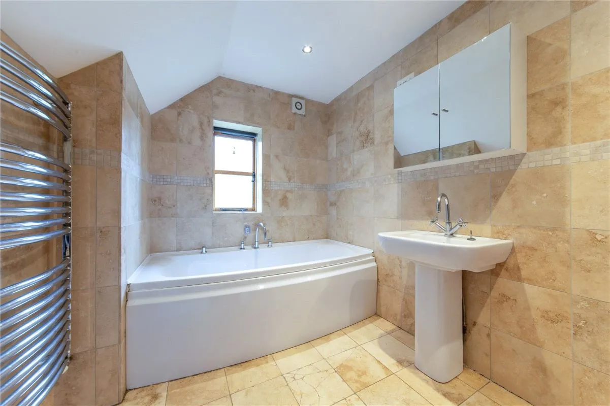 The Winthills, Office Lane, Knowbury, Ludlow, Shropshire, SY8 3JT - Online Auctions