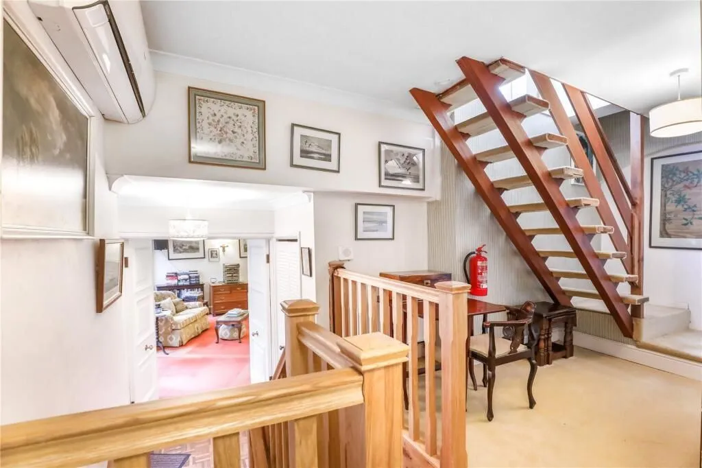 The Square, Clun, Craven Arms, Shropshire, SY7 8JA - Online Auctions