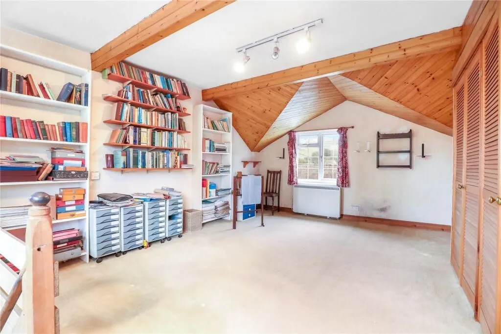 The Square, Clun, Craven Arms, Shropshire, SY7 8JA - Online Auctions