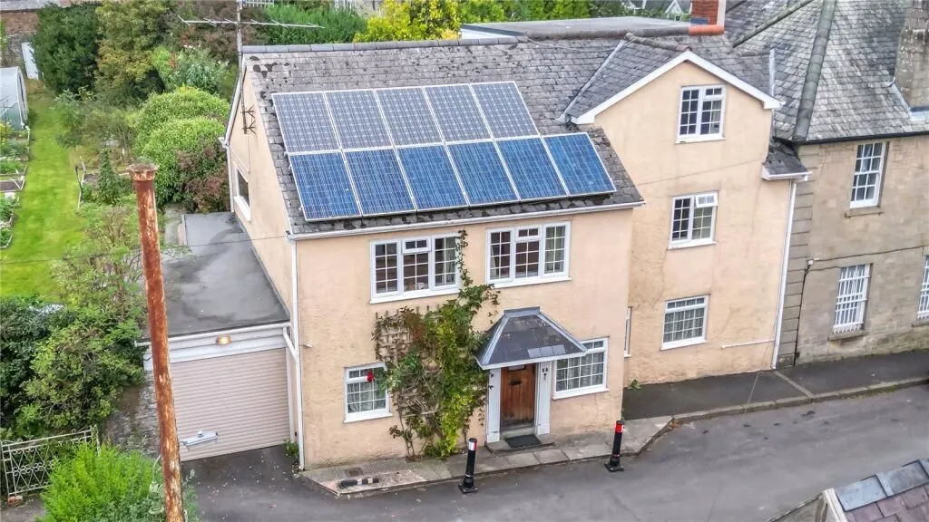 The Square, Clun, Craven Arms, Shropshire, SY7 8JA - Online Auctions
