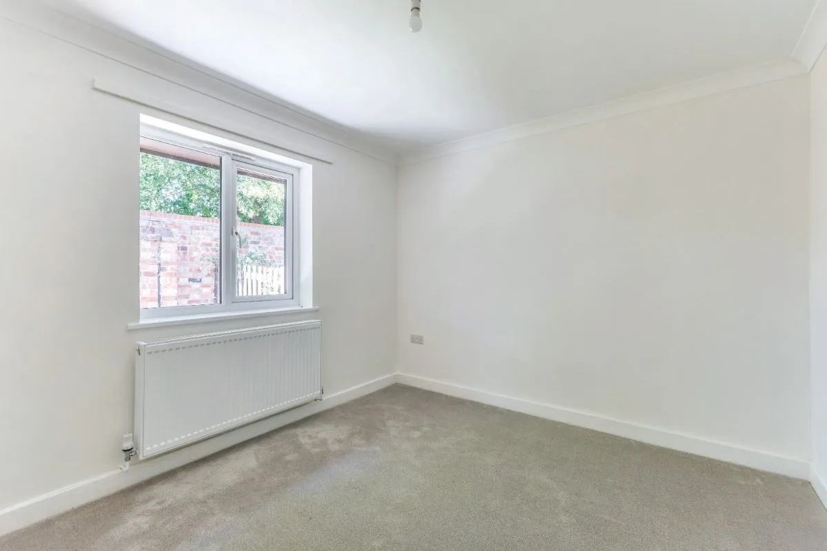 Tiddington Court, Knights Lane, Tiddington, Stratford-upon-Avon, Warwickshire, CV37 7BP - Online Auctions